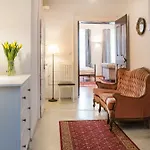 Apartment Codelli Deluxe Fresco Centre App With Balcony *