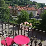 Codelli Deluxe Fresco Centre App With Balcony Apartment *
