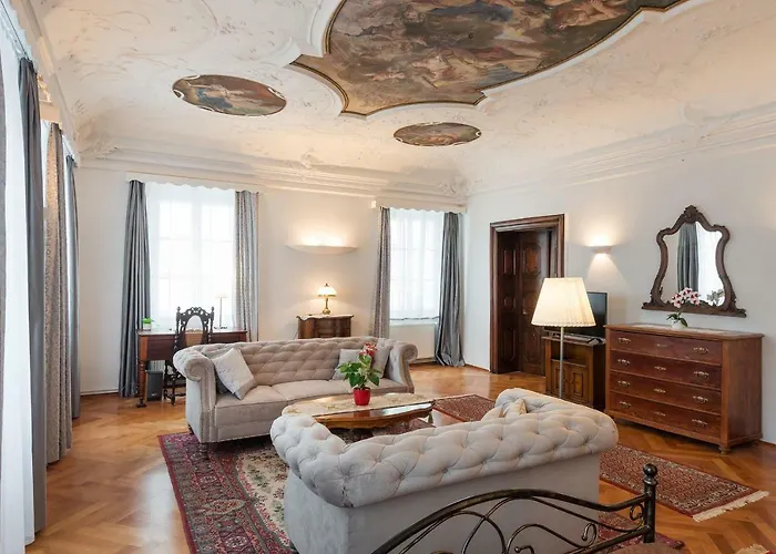 Apartment Codelli Deluxe Fresco Centre App With Balcony